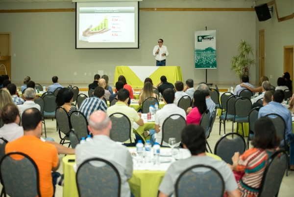 Crise não é motivo para desespero, diz especialista
